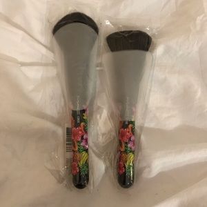 MAC powder/blush brush set - 125SE & 126SE